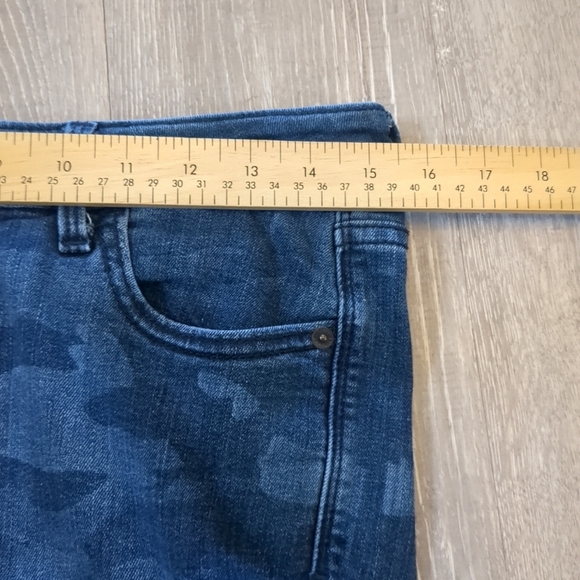 Old Navy Jeans Women's Size 10 The Rockstar. Blue Camo Skinny - Picture 7 of 9